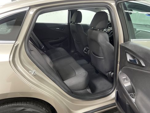 Used 2022 Chevrolet Malibu LT image 19