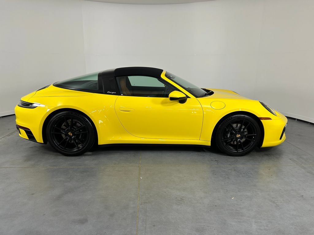 Certified 2024 Porsche 911 Targa 4 AWD/4WD image 8