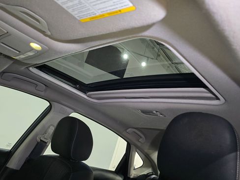 Used 2017 Nissan Sentra SV w/ Style Package image 33