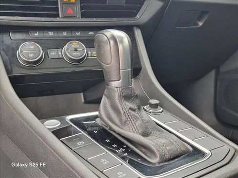 Used 2019 Volkswagen Jetta SEL FWD image 8
