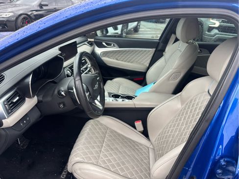 Used 2023 Genesis G70 3.3T w/ Sport Prestige Package image 6