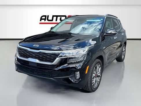 Used 2021 Kia Seltos SX w/ SX Sunroof Package AWD/4WD image 3