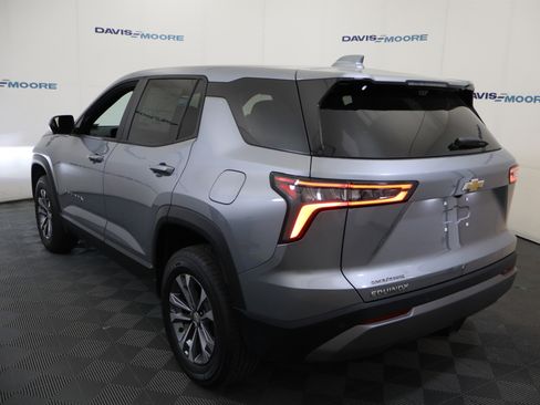 New 2026 Chevrolet Equinox LT w/ Safety and Technology Package FWD image 10