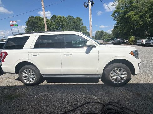 Used 2020 Ford Expedition XLT w/ Equipment Group 202A AWD/4WD image 6