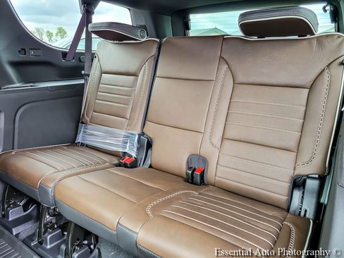New 2026 GMC Yukon XL Denali Ultimate w/ LPO, Floor Liner Package AWD/4WD image 11