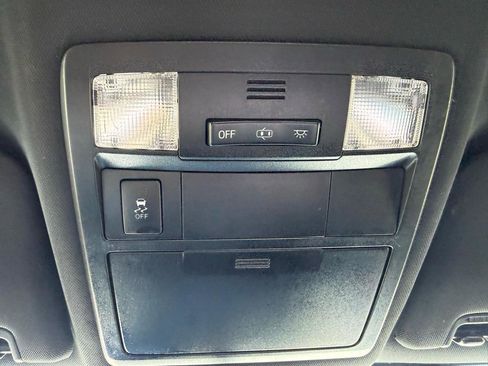 Used 2016 Toyota Tacoma TRD Sport w/ Towing Package image 32