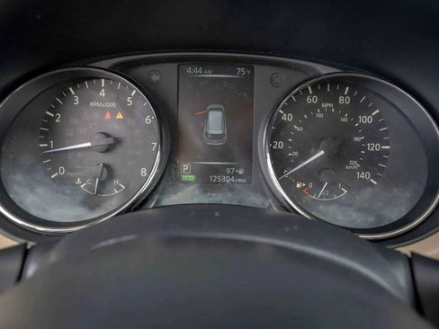 Used 2017 Nissan Rogue S image 26