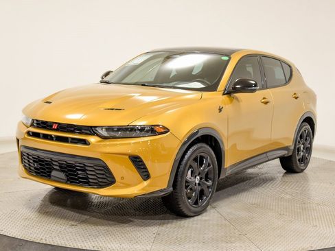 Used 2024 Dodge Hornet R/T Plus w/ Tech Pack Plus w/o Parking image 3