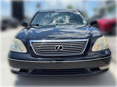 Used 2004 Lexus LS 430 RWD image 2