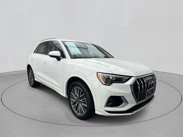 Used 2022 Audi Q3 2.0T Premium AWD/4WD image 5