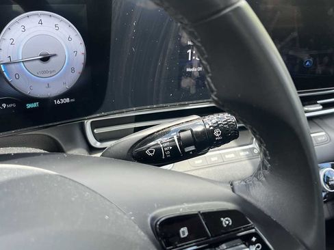 Used 2023 Hyundai Elantra SEL w/ Convenience Package FWD image 34