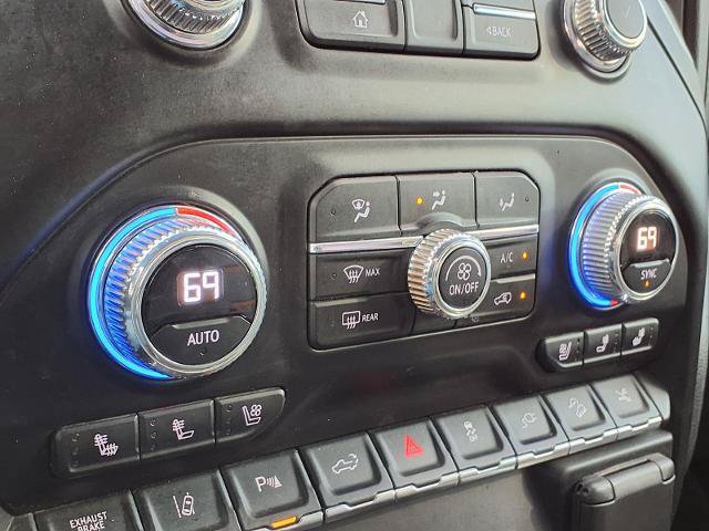 Used 2023 GMC Sierra 2500 AT4 w/ AT4 Preferred Package AWD/4WD image 7