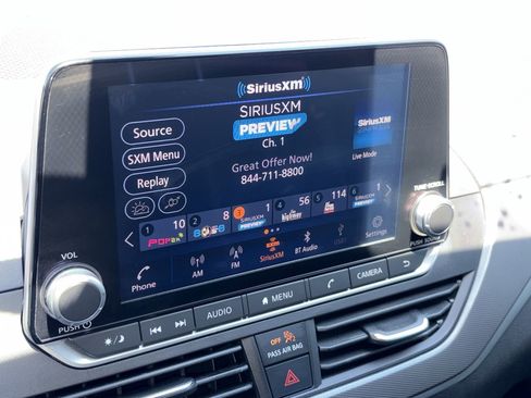 Certified 2023 Nissan Altima 2.5 SR FWD image 9