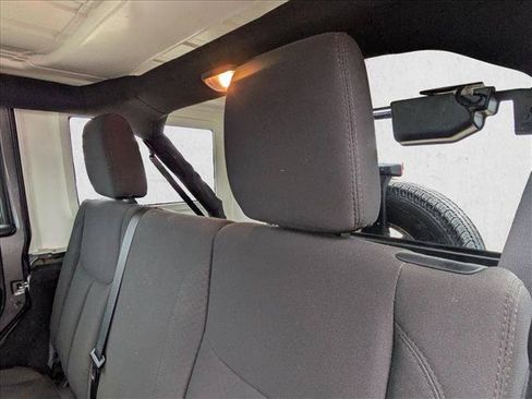 Used 2018 Jeep Wrangler Unlimited Sport S AWD/4WD image 14
