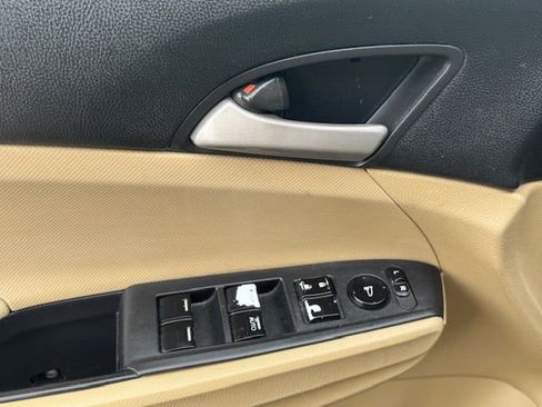 Used 2012 Honda Accord LX image 13
