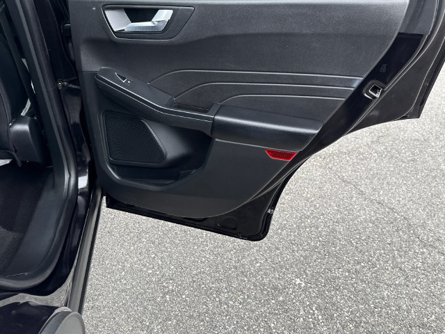 Used 2025 Ford Escape ST-Line FWD image 16