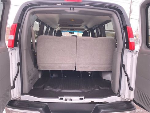 Used 2023 GMC Savana 2500 LS w/ Driver Convenience Package image 22