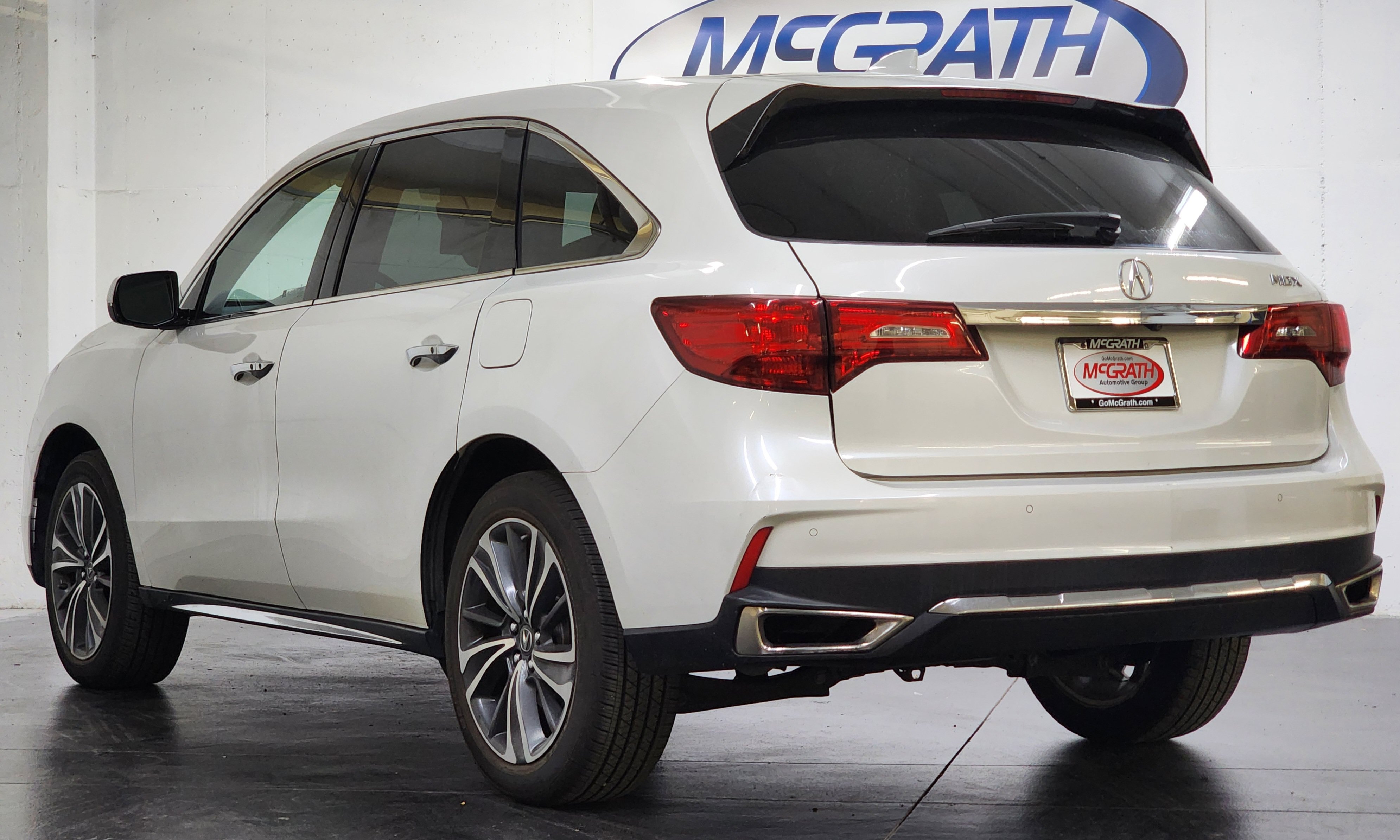Used 2020 Acura MDX w/ Technology Package AWD/4WD image 10