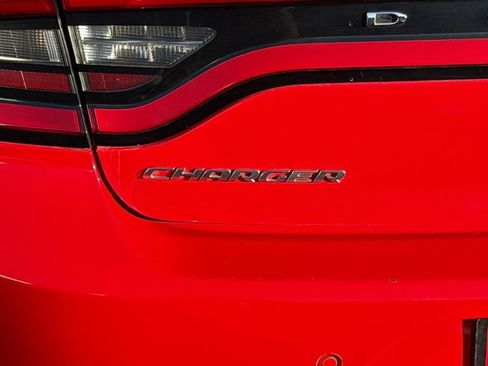 Used 2022 Dodge Charger SXT image 12
