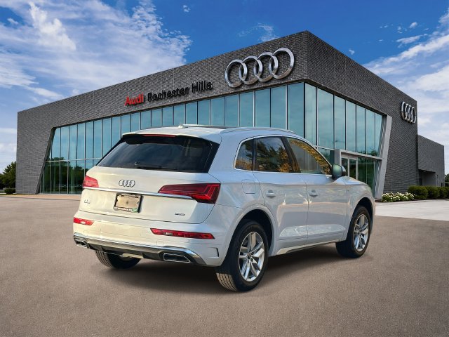 Used 2023 Audi Q5 2.0T Premium w/ Convenience Package AWD/4WD image 5