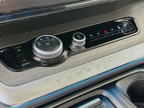 New 2026 Ford Expedition Max Platinum w/ Driver's Package image 18