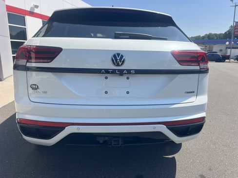 Used 2023 Volkswagen Atlas Cross Sport SEL R-Line AWD/4WD image 7