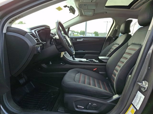 Used 2016 Ford Fusion SE AWD/4WD image 15