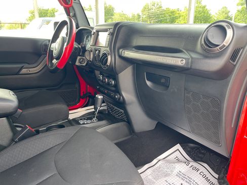 Used 2018 Jeep Wrangler Unlimited Sport S image 16