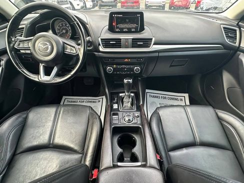 Used 2018 MAZDA MAZDA3 Touring FWD image 15