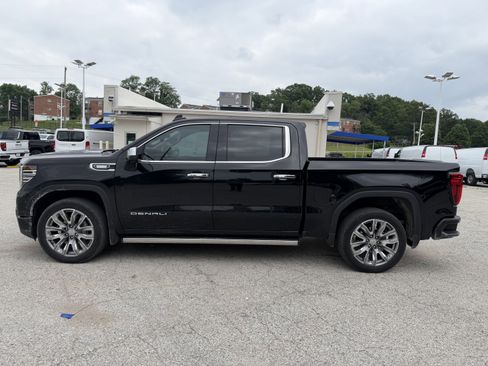 Used 2024 GMC Sierra 1500 Denali w/ Denali Reserve Package AWD/4WD image 4