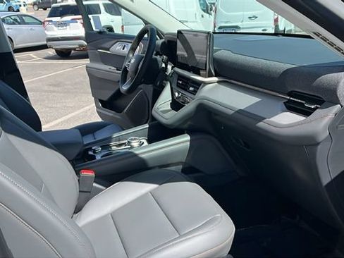 New 2026 Ford Explorer Active w/ Active Comfort Package RWD image 12