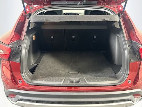 Used 2025 Chevrolet Trax LT w/ LT Convenience Package image 29