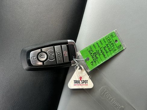 Used 2022 Ford Explorer XLT w/ Equipment Group 202A image 31