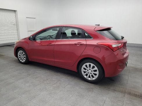 Used 2016 Hyundai Elantra GT image 3