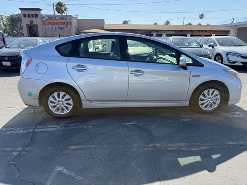 Used 2013 Toyota Prius Prime Plug-In Hybrid FWD image 7
