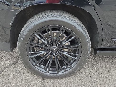 Certified 2023 GMC Yukon Denali Ultimate AWD/4WD image 7