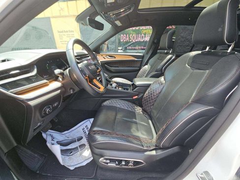 Used 2022 Jeep Grand Cherokee Summit AWD/4WD image 7