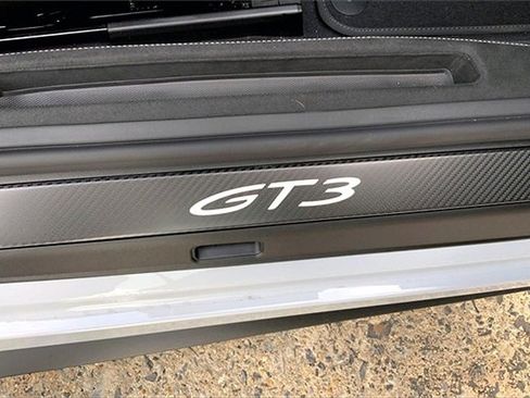 Used 2025 Porsche 911 GT3 image 44