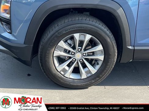 Certified 2025 Chevrolet Equinox LT w/ Convenience Package II FWD image 10