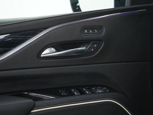 Used 2021 Cadillac Escalade Sport AWD/4WD image 24