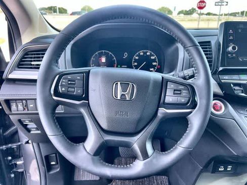Used 2026 Honda Odyssey EX-L image 17