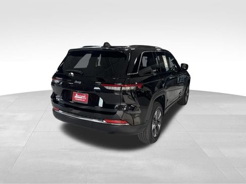 Used 2024 Jeep Grand Cherokee Limited 4xe w/ Luxury Tech Group II AWD/4WD image 5