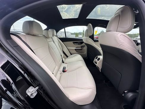 Used 2025 Mercedes-Benz C 300 4MATIC Sedan image 33