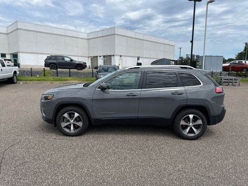 Used 2020 Jeep Cherokee Limited AWD/4WD image 4