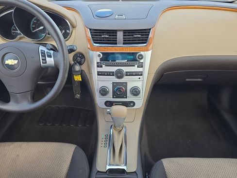 Used 2010 Chevrolet Malibu LT FWD image 10