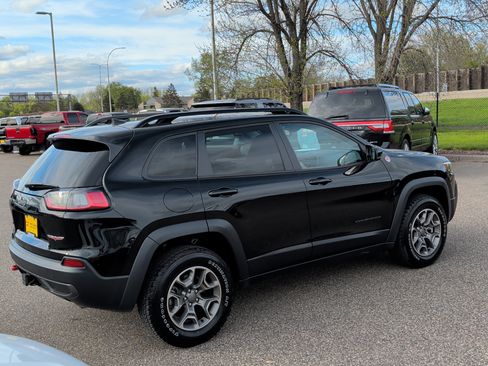 Used 2022 Jeep Cherokee Trailhawk w/ Comfort/Convenience Group AWD/4WD image 4
