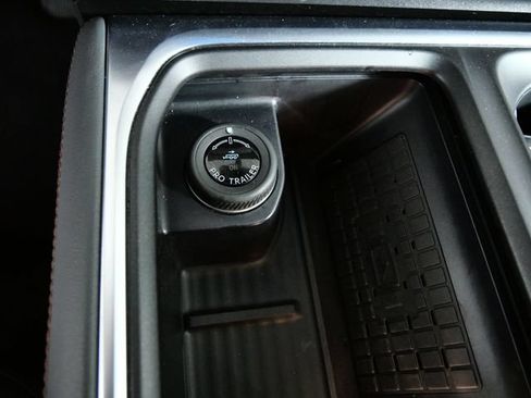 Certified 2025 Ford Expedition Active AWD/4WD image 28