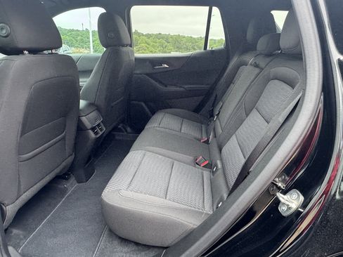 Used 2026 Chevrolet Equinox LT FWD image 7