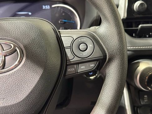 Certified 2025 Toyota RAV4 XLE image 24