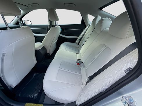 New 2026 Hyundai Sonata SE FWD image 17
